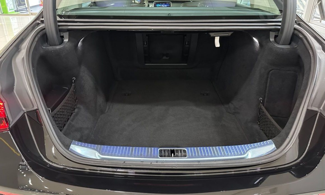 Mercedes-Benz S-Class S450 4MATIC, 2026