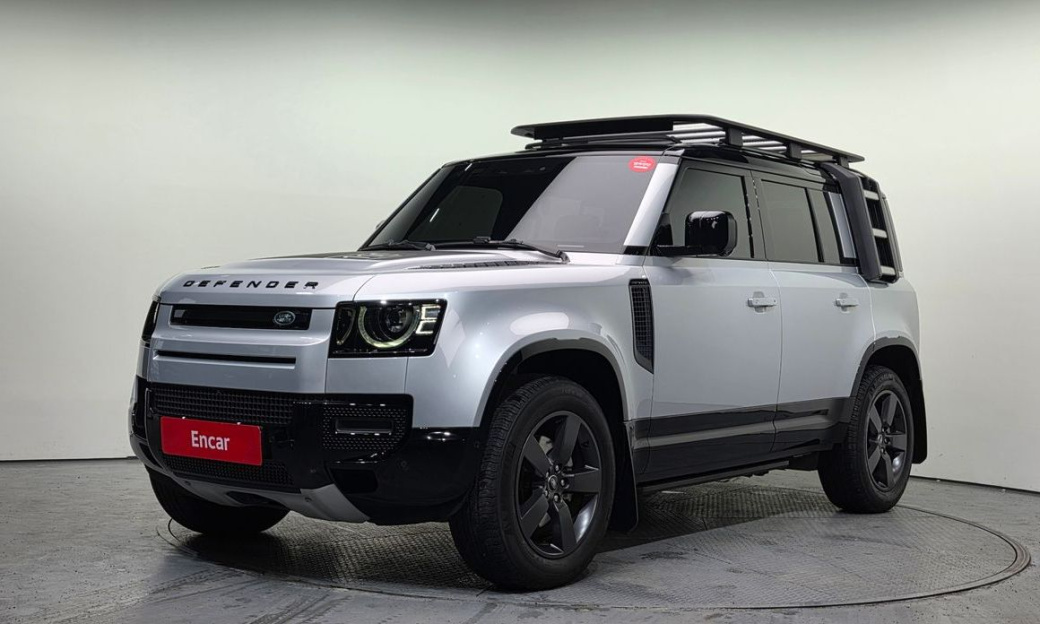 Land Rover Defender 110 P300 X-Dynamic SE, 2024
