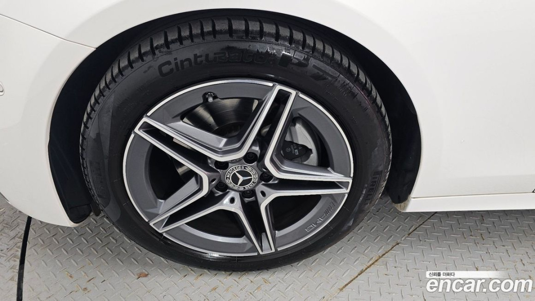 Mercedes-Benz E-Class E250 AMG Line, 2023
