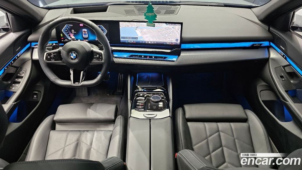 BMW 5-Series 520i M Sport, 2025