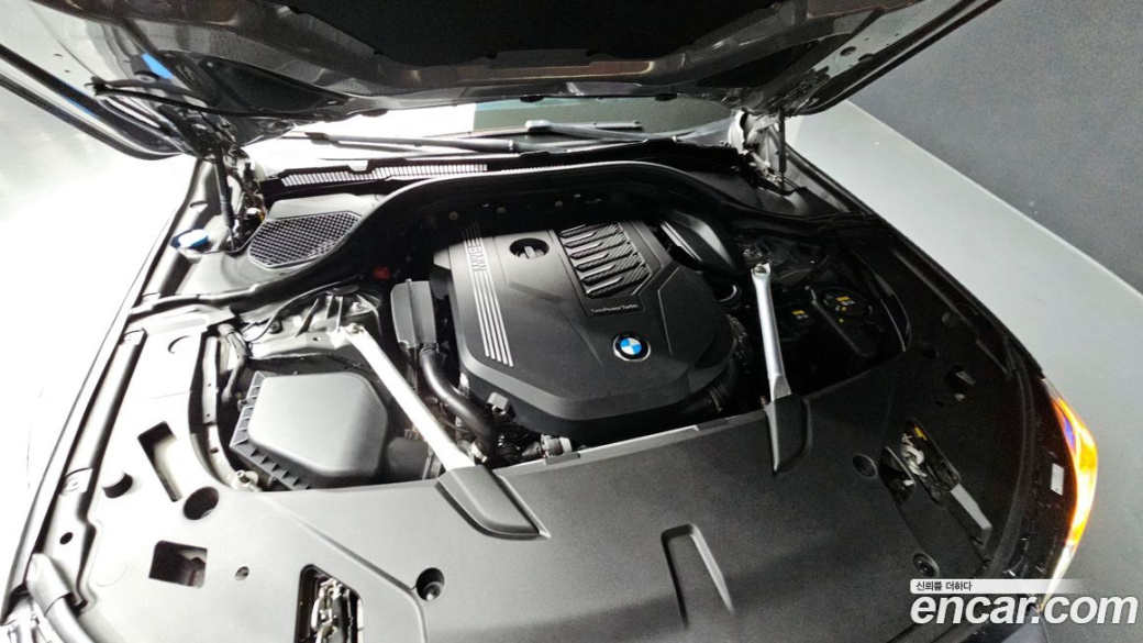 BMW Gran Turismo 640i xDrive M Sport, 2022