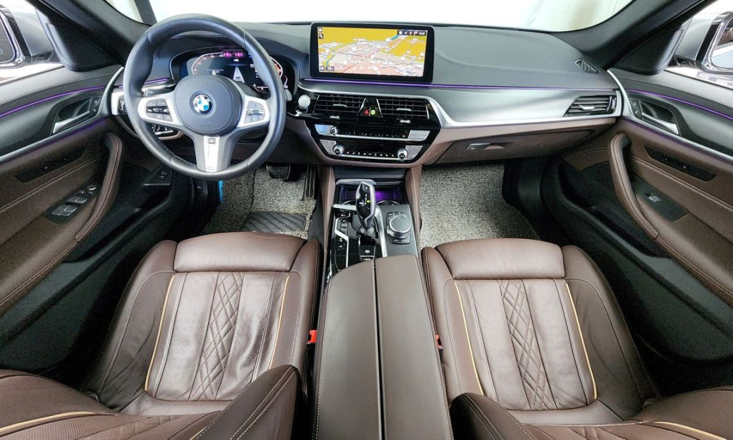 BMW 5-Series 523d xDrive M Sport, 2023