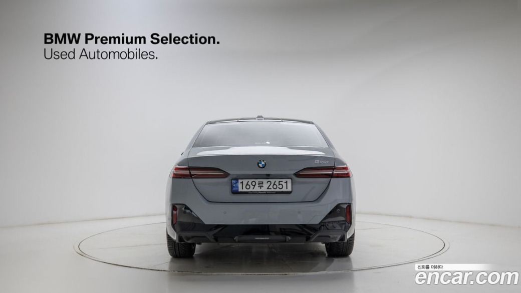 BMW 5-Series 520i M Sport, 2024