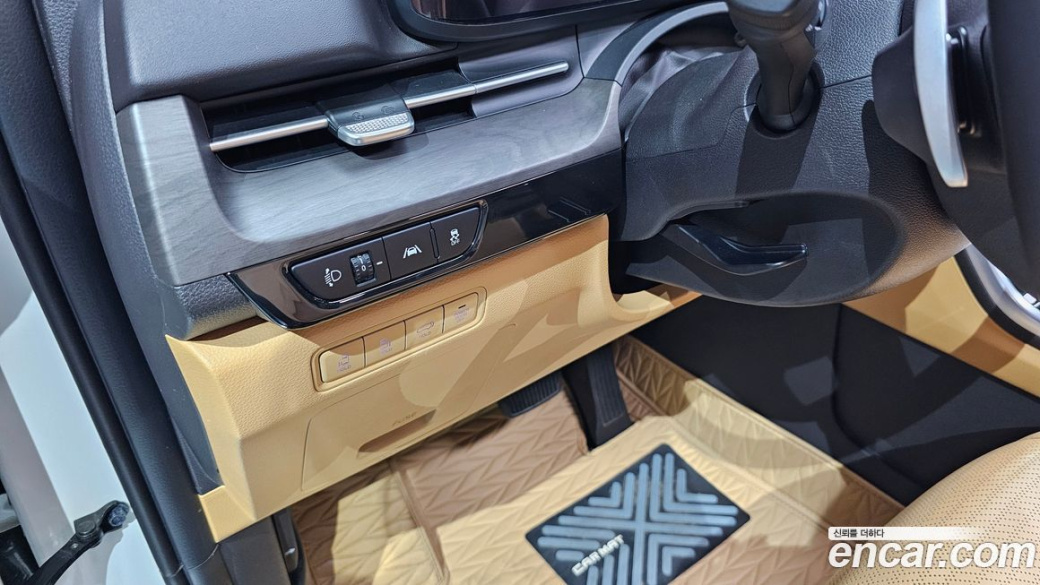 Kia Carnival 7-Seater Signature, 2023