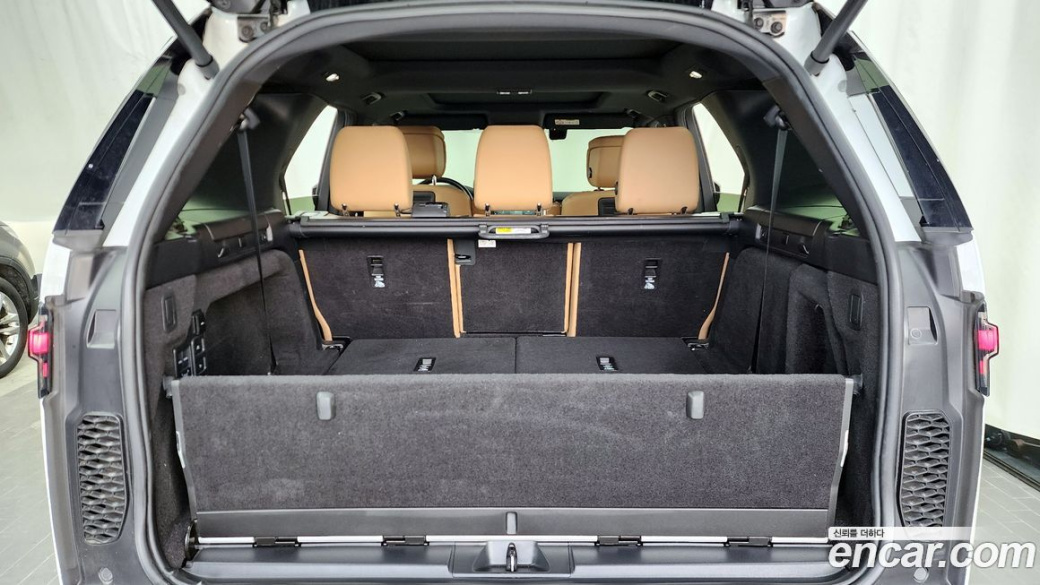 Land Rover Discovery D300 R-Dynamic HSE, 2023