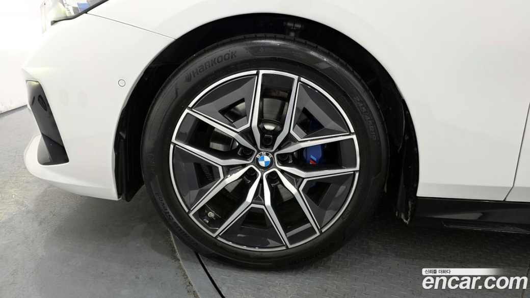 BMW 5-Series 520i M Sport, 2025