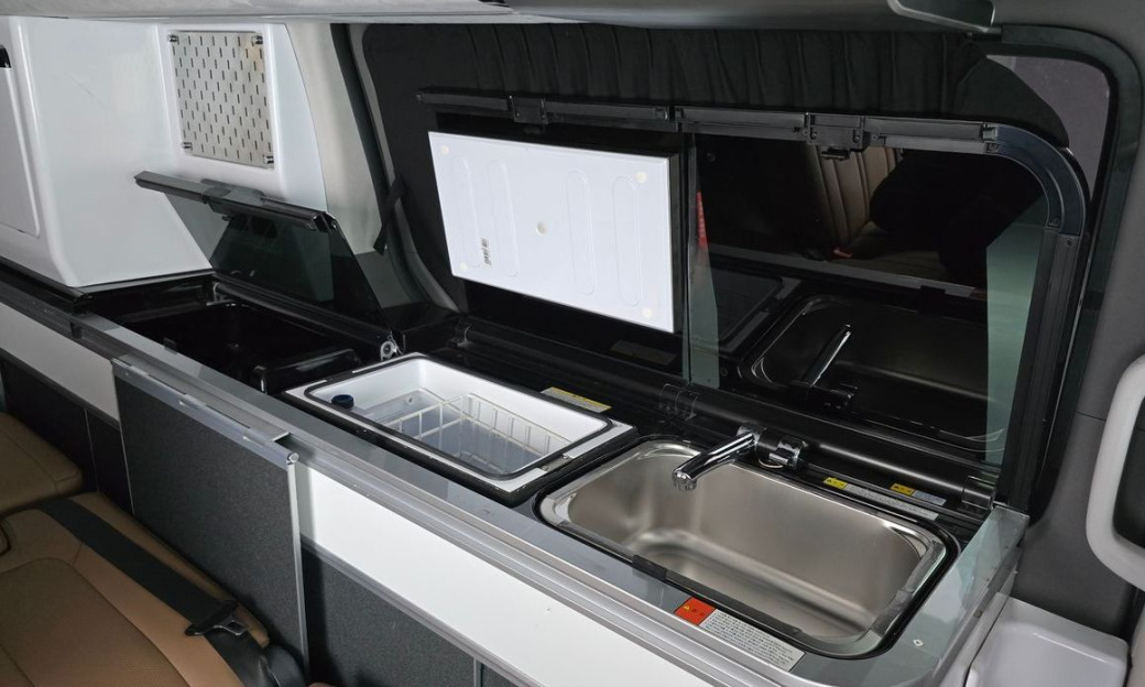 Hyundai Staria 2WD Camping Car, 2024