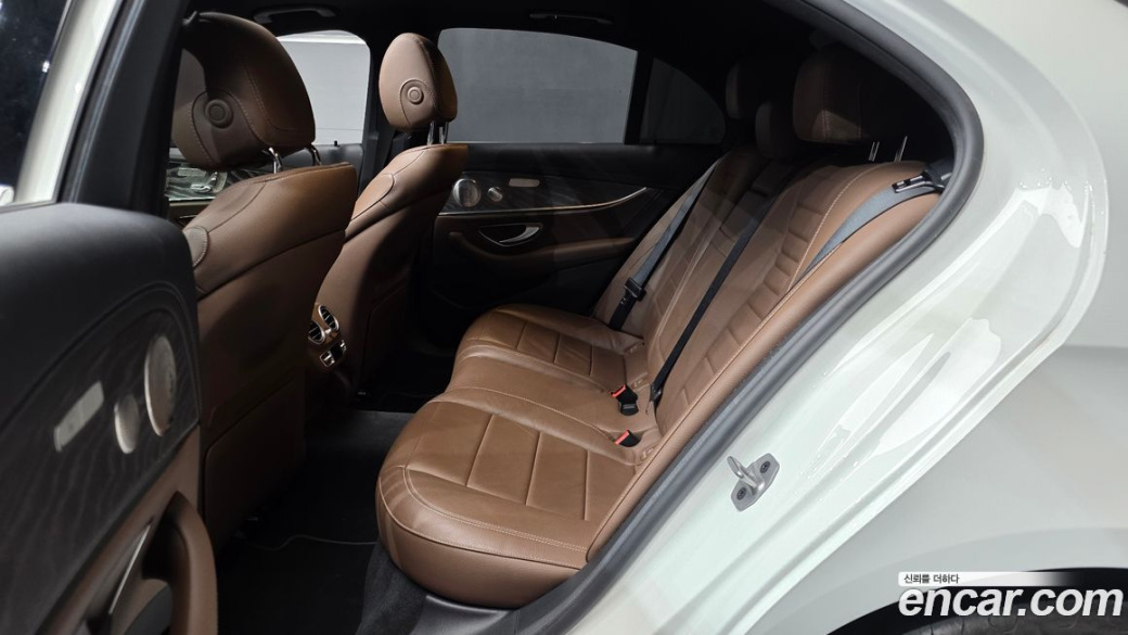 Mercedes-Benz E-Class E350 4MATIC Avantgarde, 2022