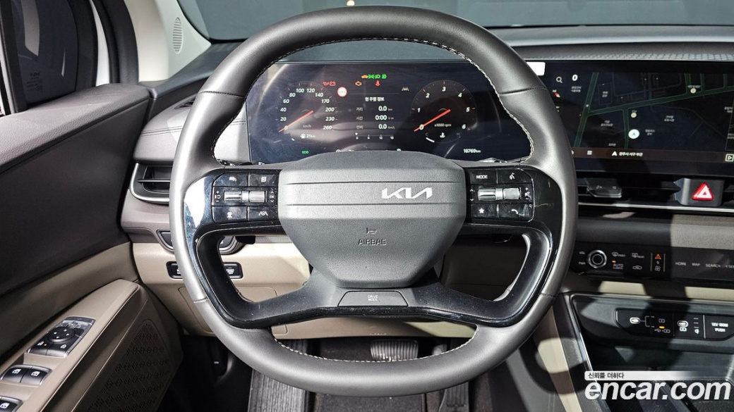Kia Carnival 7-Seater Noblesse, 2025