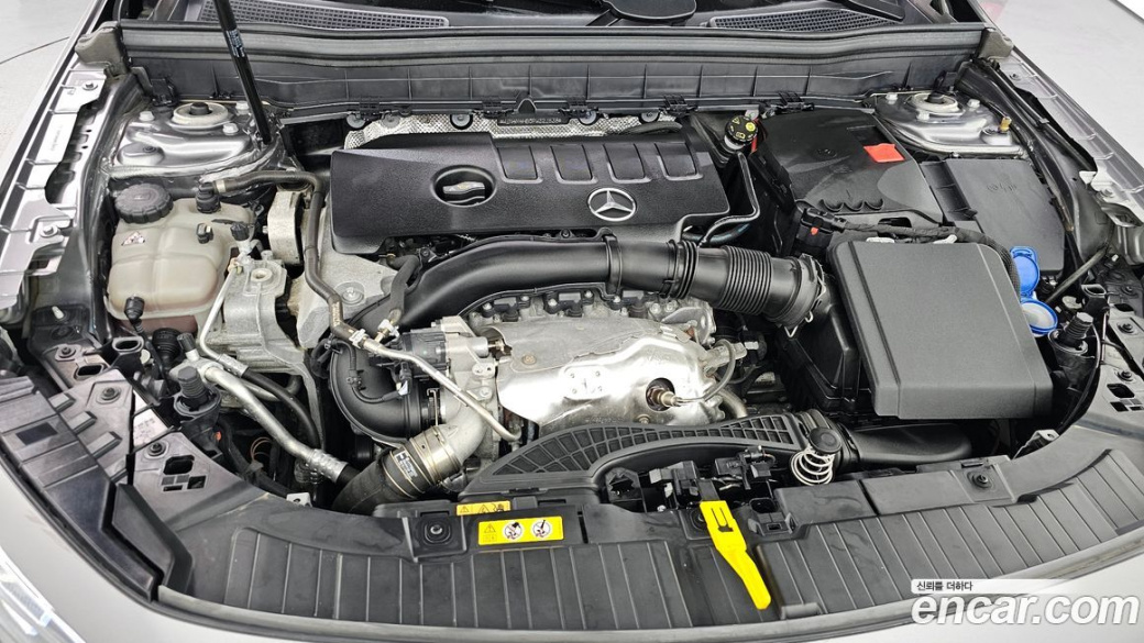 Mercedes-Benz GLB-Class GLB250 4MATIC, 2023