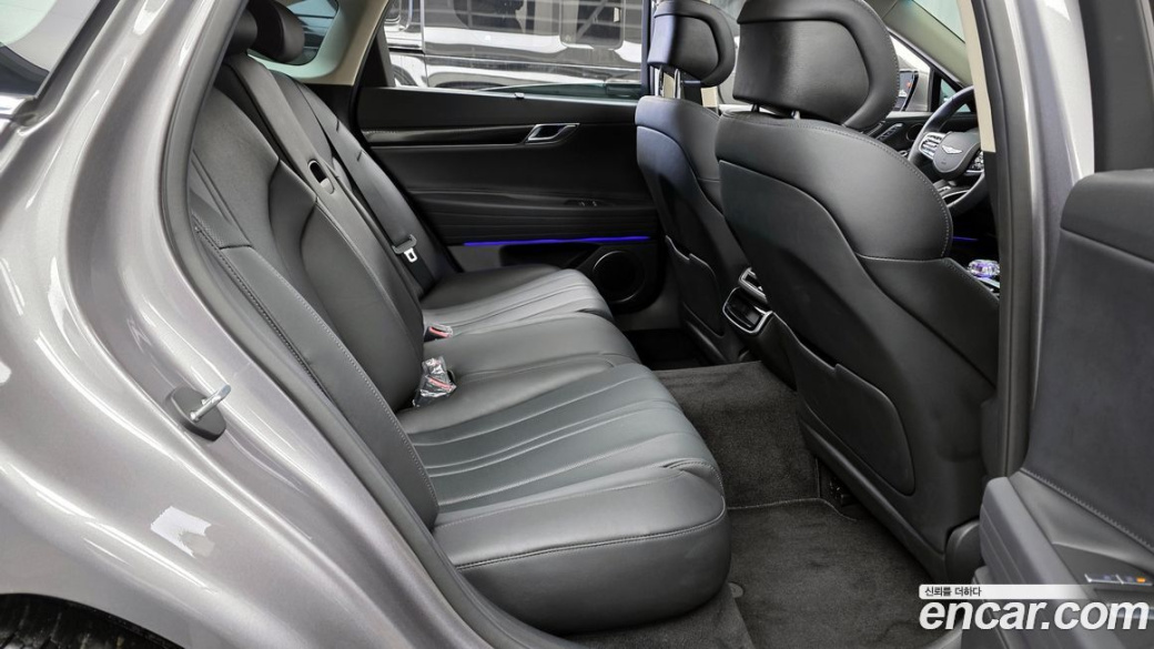 Genesis G80 Gasoline 2.5 Turbo 2WD, 2025