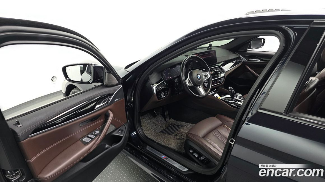 BMW 5-Series 530i M Sport Package, 2022
