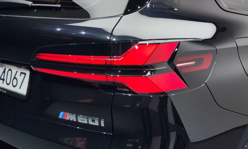 BMW X5 M60i, 2024