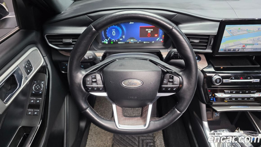 Ford Explorer 3.0 Platinum 4WD, 2022