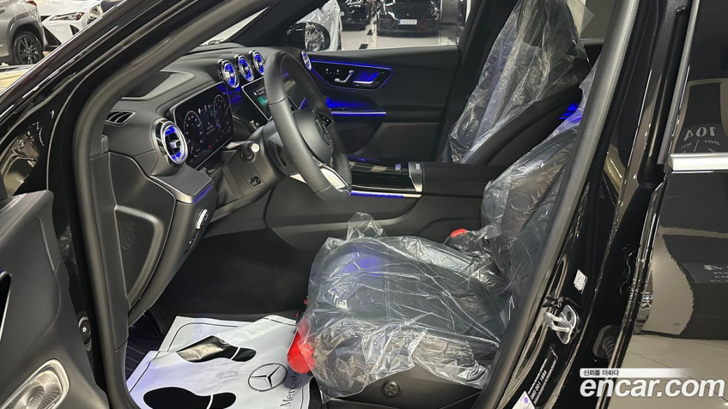 Mercedes-Benz GLC-Class GLC300 4MATIC Avnatgarde Coupe, 2025
