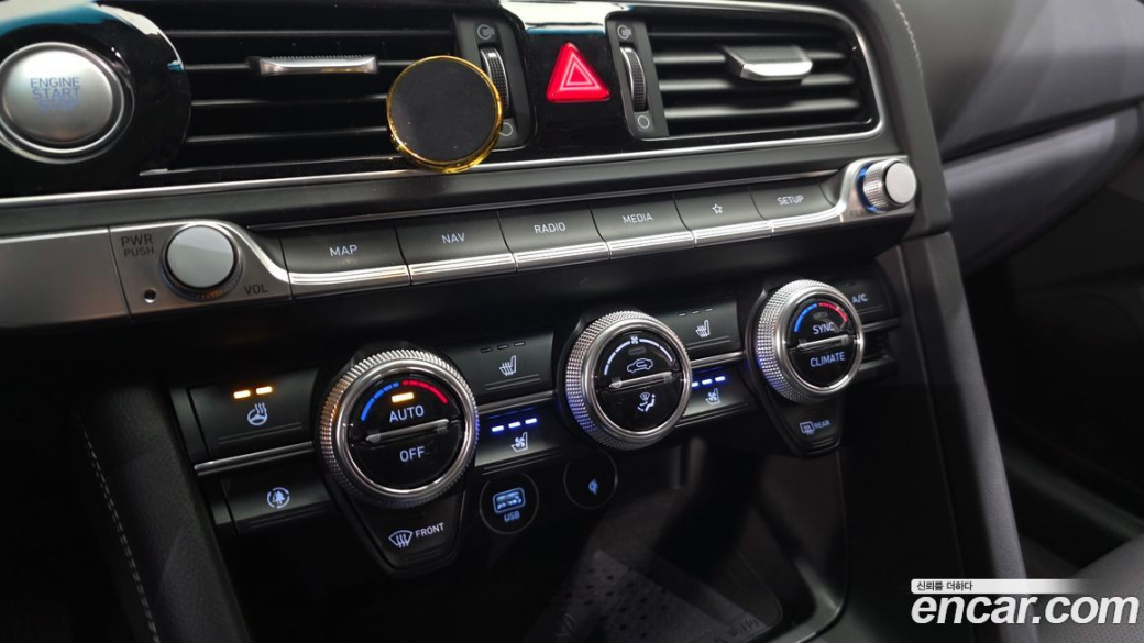 Genesis G70 Gasoline 2.0T 4WD, 2022