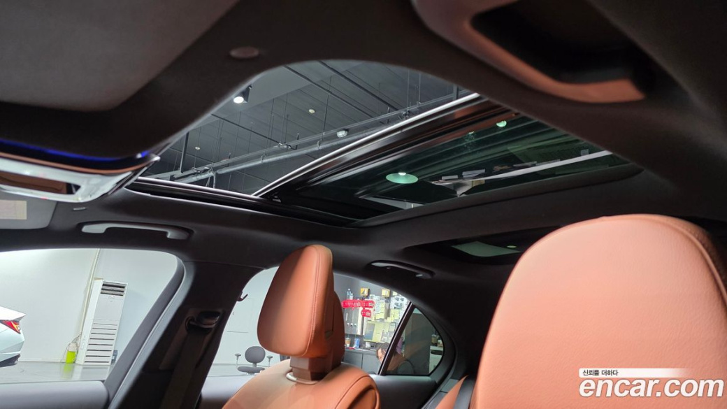 Mercedes-Benz C-Class C300 4MATIC Avantgarde, 2023