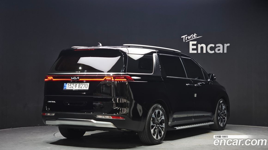Kia Carnival 9-Seater Signature, 2023