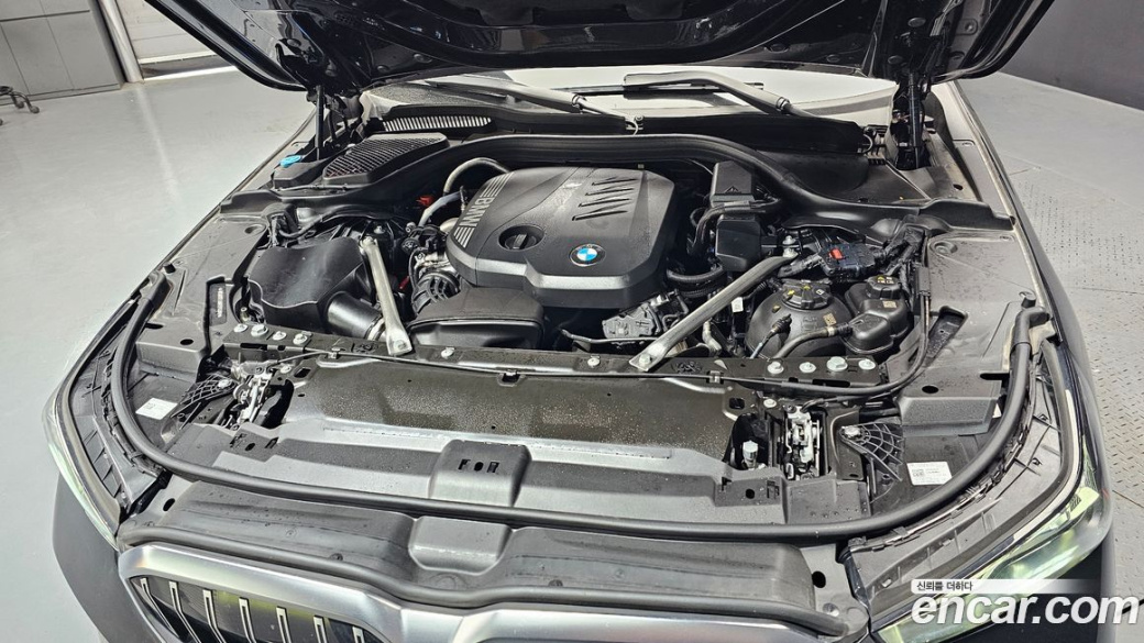 BMW 5-Series 523d, 2024