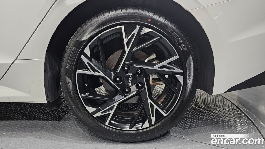 Kia K5 2.0, 2024