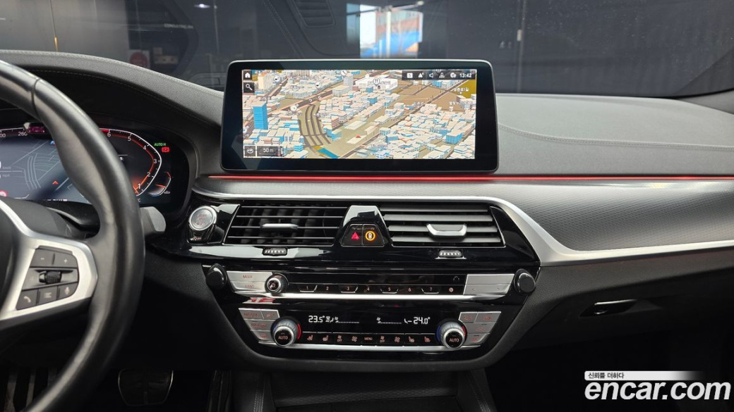 BMW 5-Series 520i M Sport, 2023