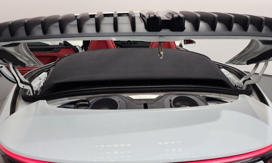 Porsche 911 Carrera GTS Cabriolet, 2022
