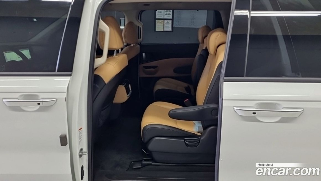Kia Carnival 9-Seater Noblesse, 2023