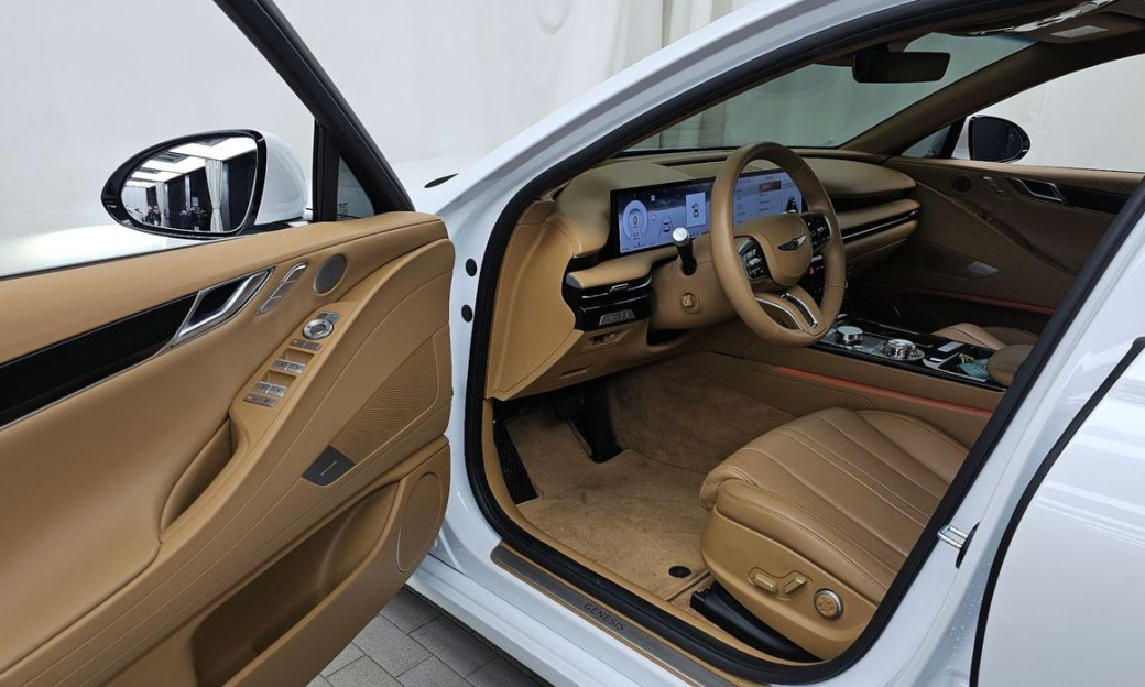 Genesis G80 Gasoline 2.5 Turbo AWD, 2025