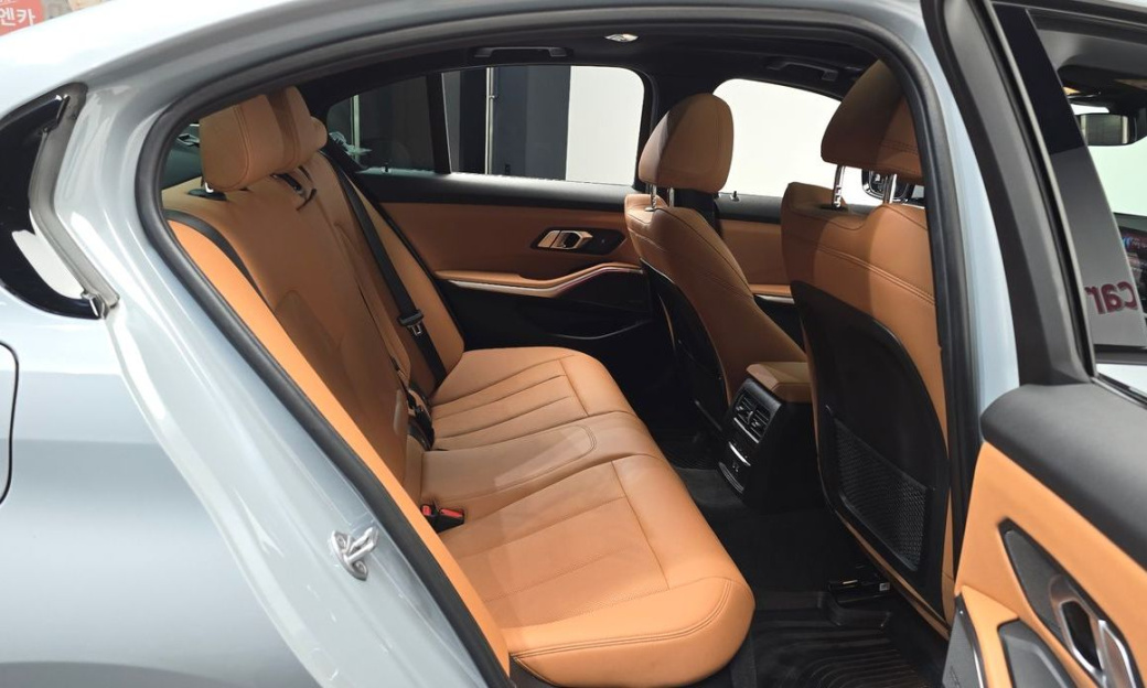 BMW 3-Series 320i M Sport, 2023