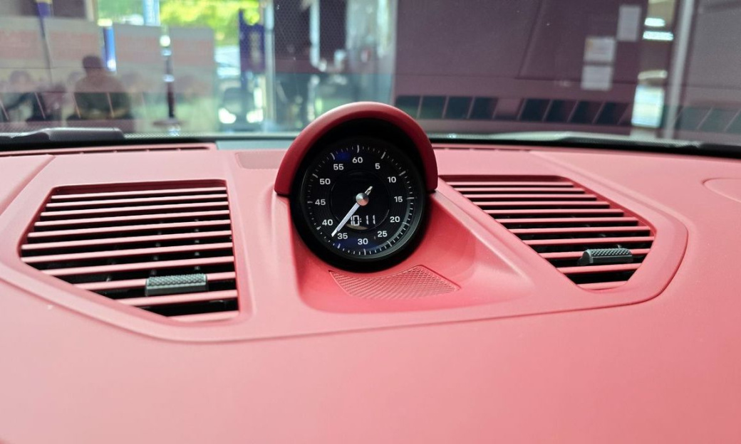 Porsche 911 Carrera 4 GTS Cabriolet, 2023