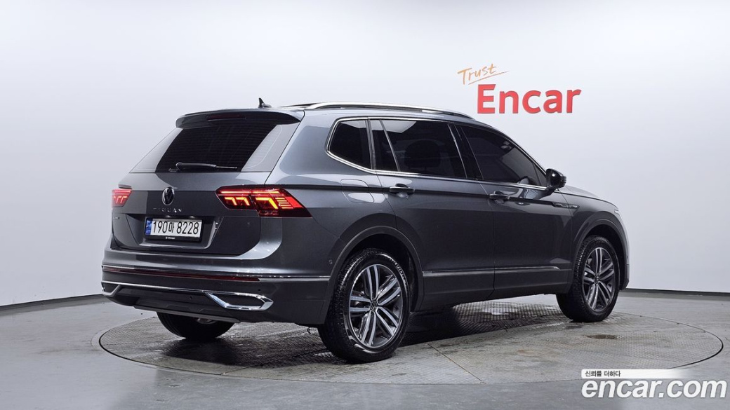 Volkswagen Tiguan 2.0 TSI Prestige, 2023