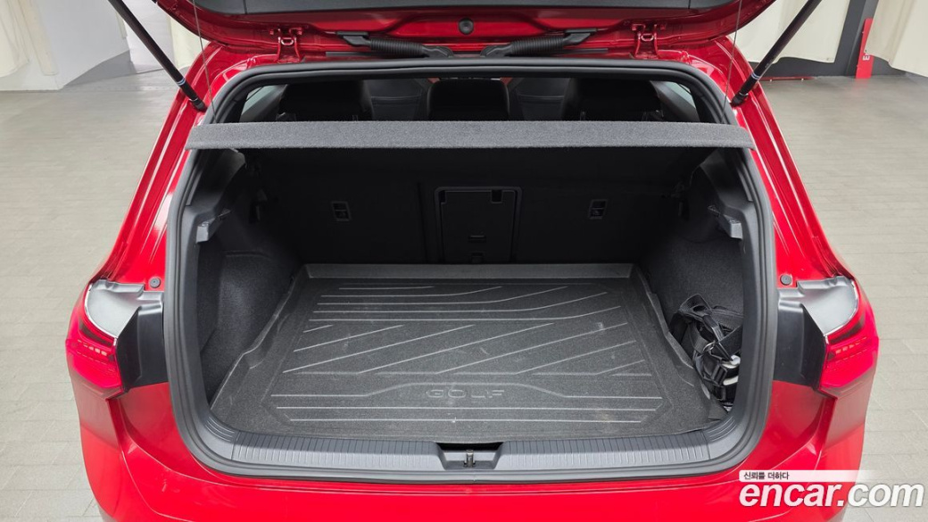 Volkswagen Golf 2.0 GTI, 2024