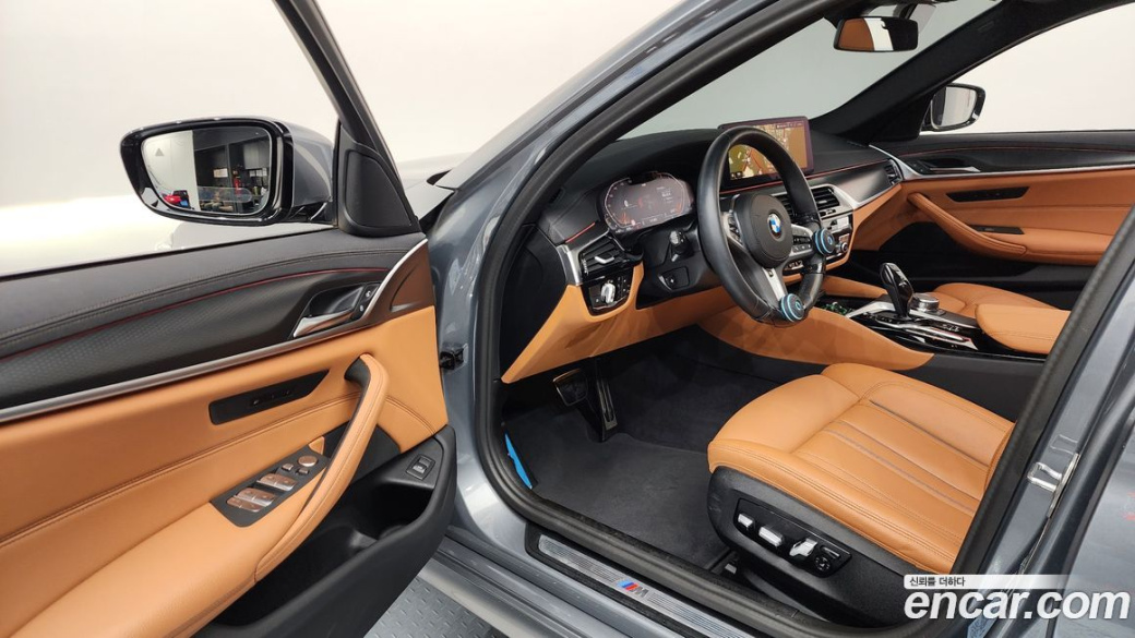 BMW 5-Series 520i M Sport, 2023
