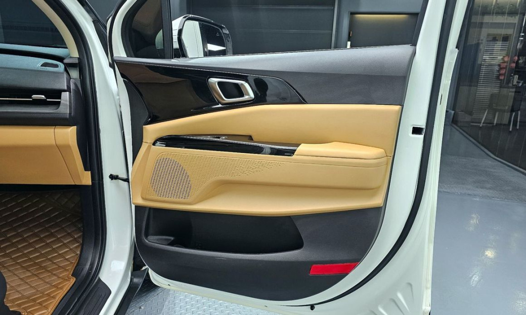 Kia Carnival 9-Seater Noblesse, 2022