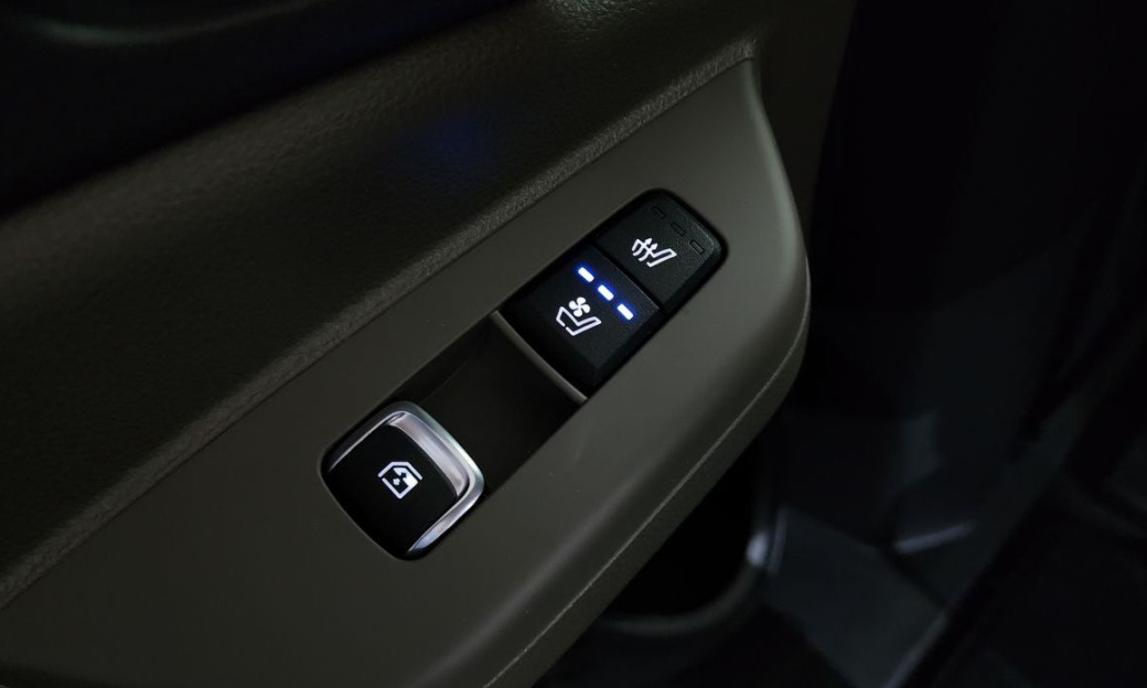Kia Carnival 7-Seater Noblesse, 2024