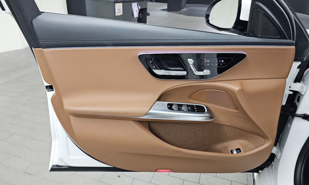 Mercedes-Benz E-Class E220d 4MATIC Exclusive, 2024