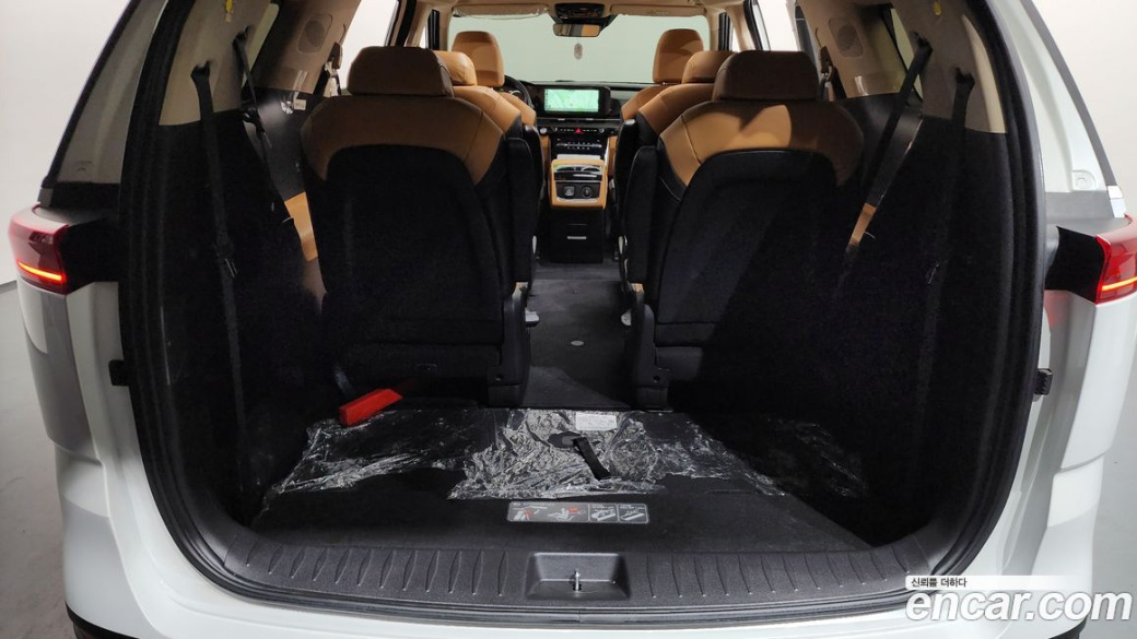 Kia Carnival 9-Seater Signature, 2023