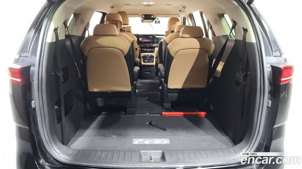 Kia Carnival 9-Seater Signature, 2023