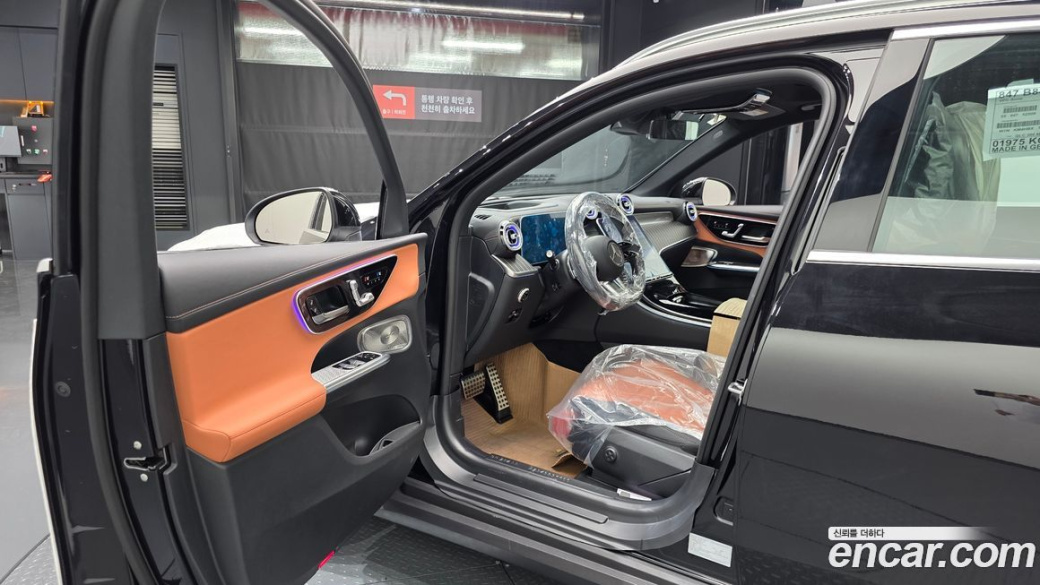 Mercedes-Benz GLC-Class GLC300 4MATIC AMG Line, 2026