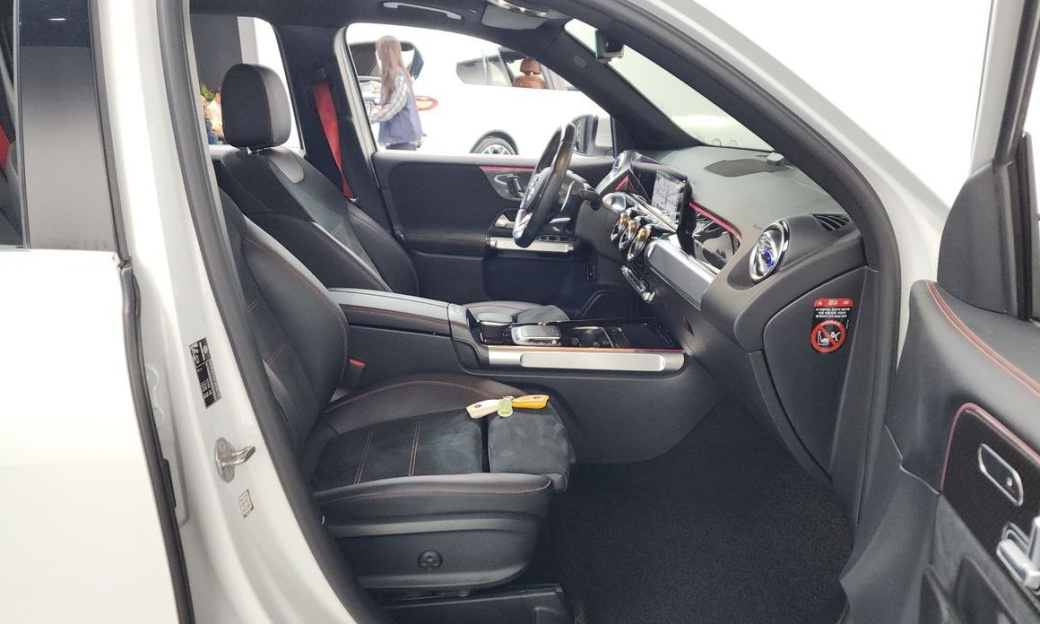 Mercedes-Benz GLB-Class AMG GLB35 4MATIC, 2022