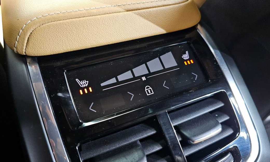 Volvo XC60 B5 Inscription, 2022