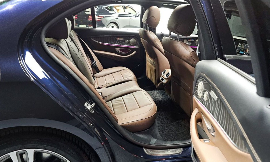 Mercedes-Benz E-Class E350 4MATIC Avantgarde, 2022