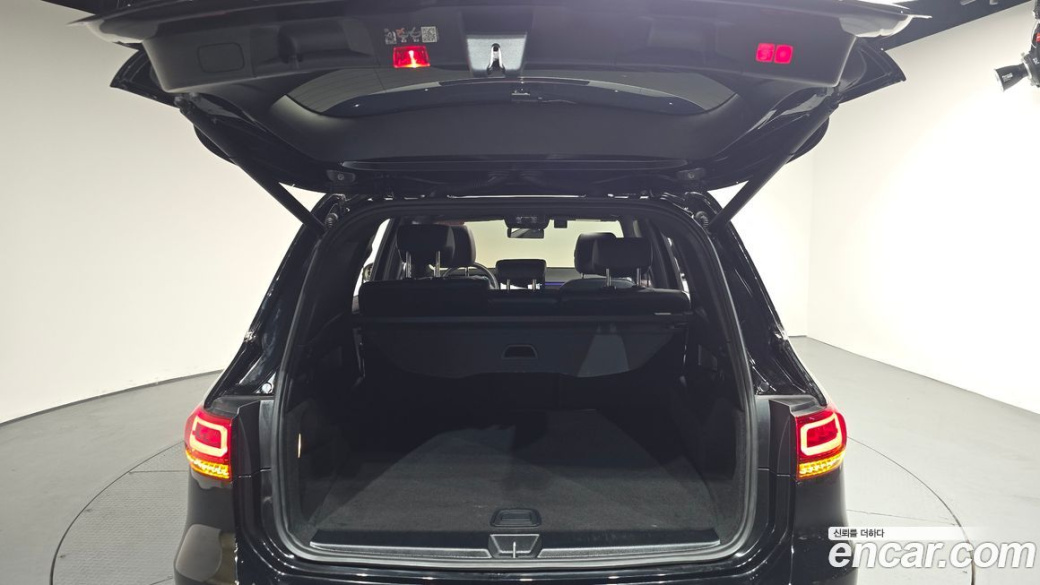 Mercedes-Benz GLB-Class GLB250 4MATIC, 2023
