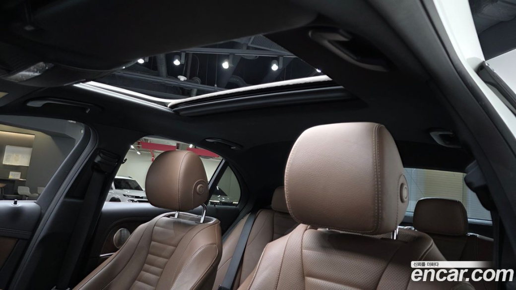 Mercedes-Benz E-Class E220d 4MATIC Exclusive, 2022