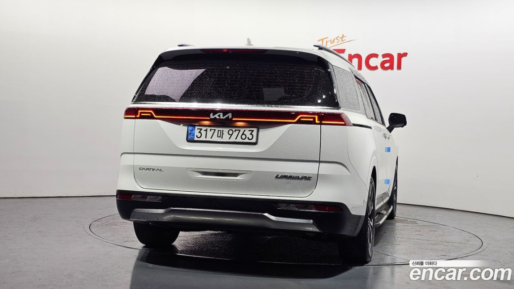 Kia Carnival 7-Seater Signature, 2023
