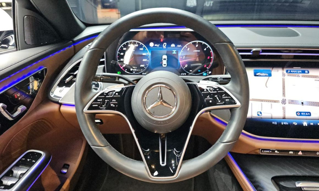 Mercedes-Benz E-Class E220d 4MATIC Exclusive, 2024