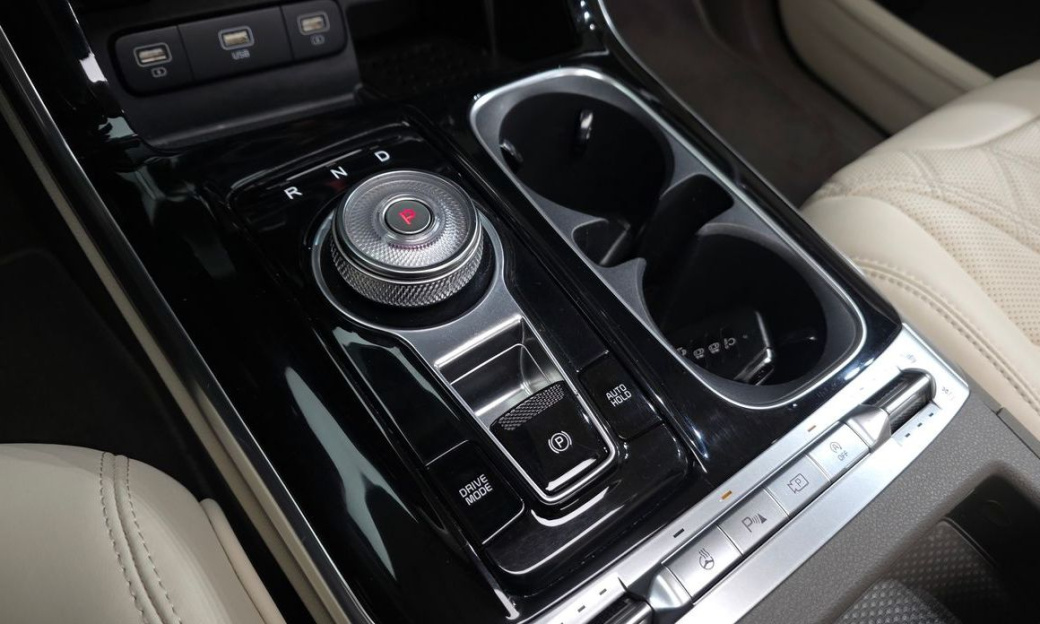 Kia Carnival 9-Seater Signature, 2022