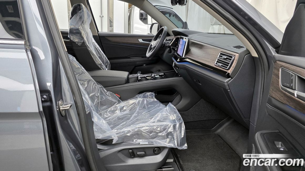 Volkswagen Atlas 2.0 TSI R-LINE 6-Seater, 2025