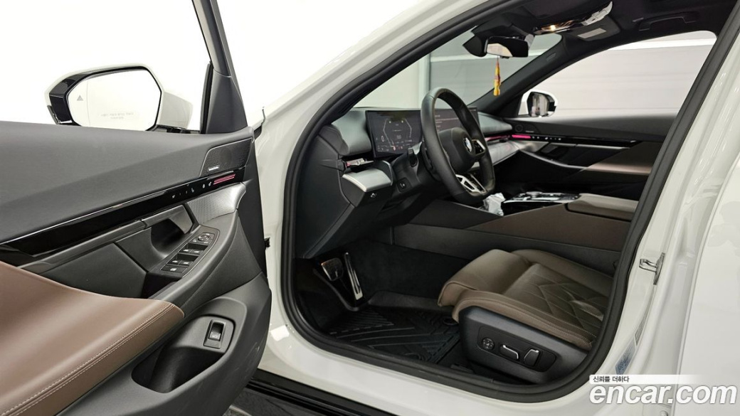 BMW 5-Series 520i Special Edition, 2024