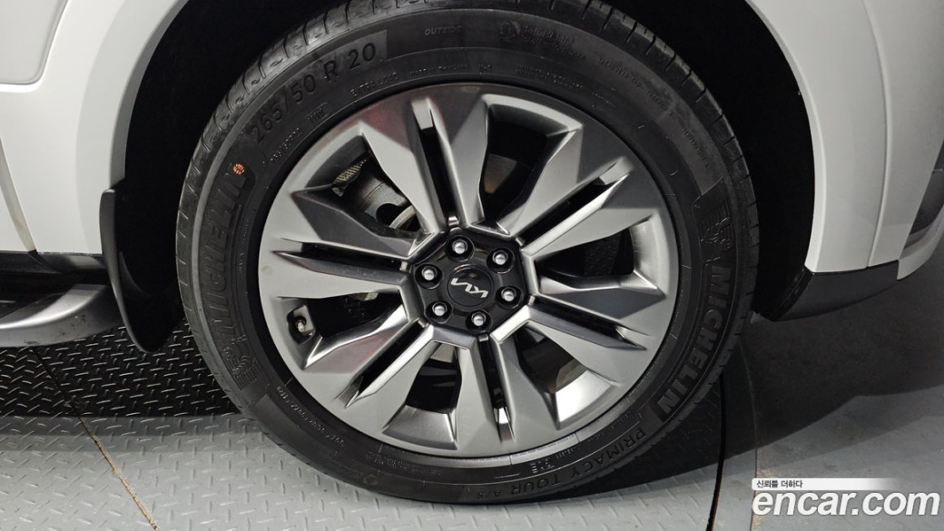 Kia Mohave Diesel 3.0 4WD 6-Seater, 2022